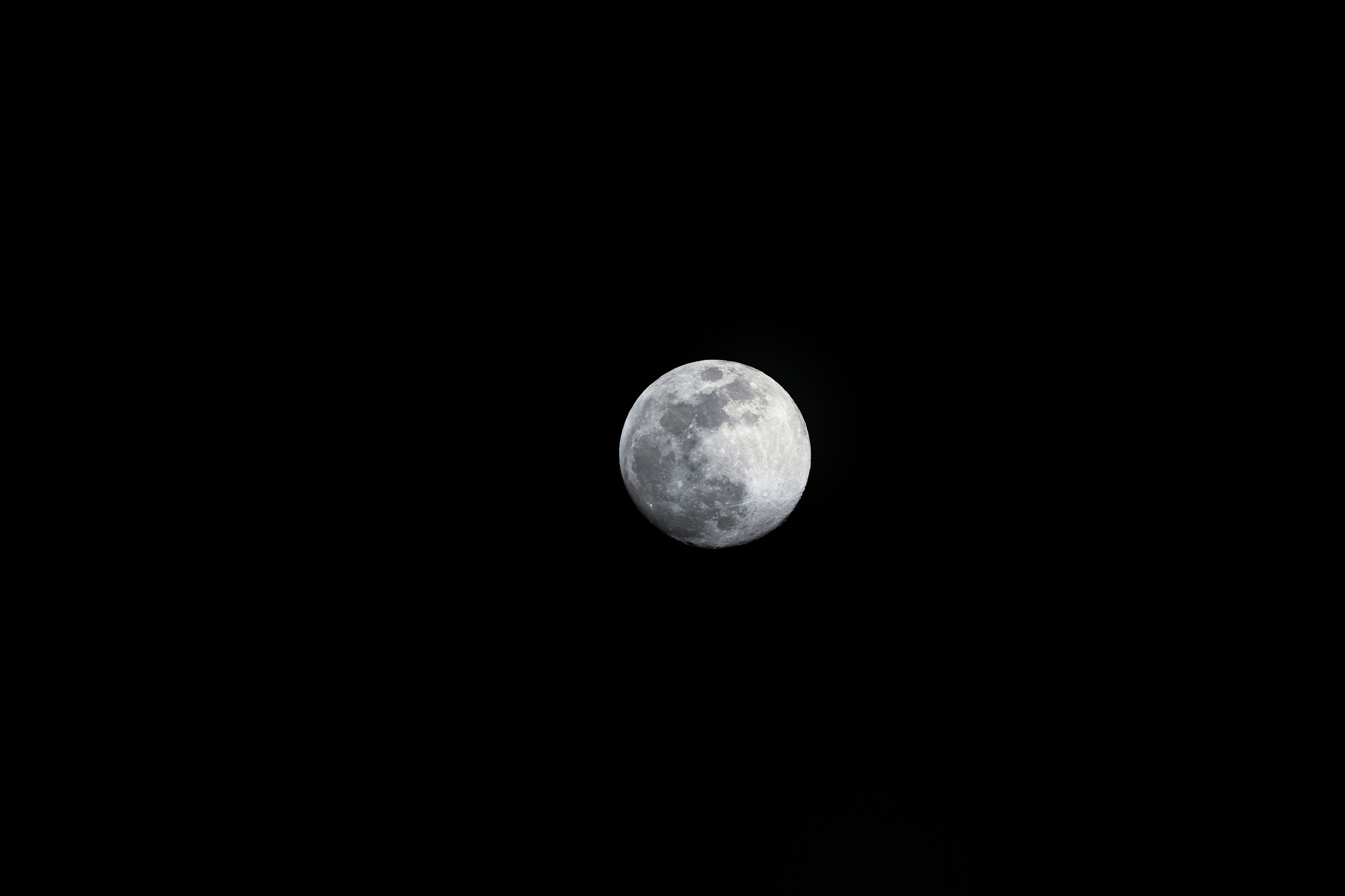 The Return to Gravity: What Artemis II Astronauts Must Be Going Throug