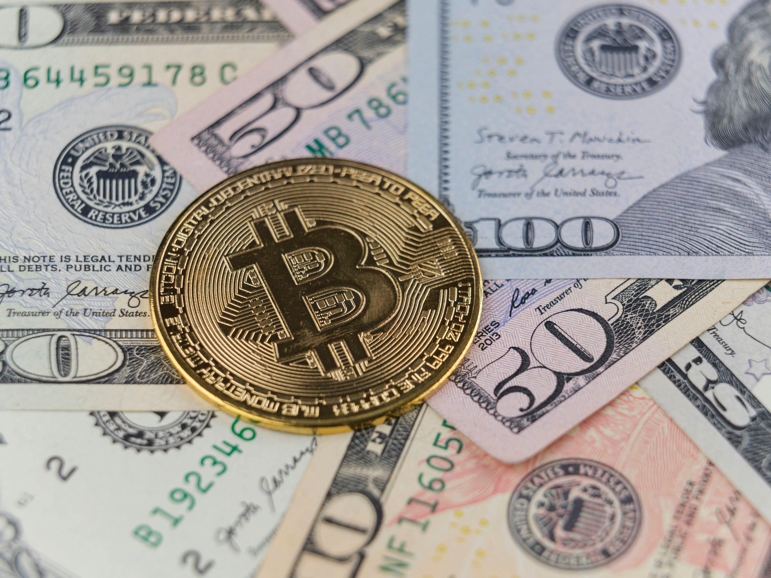 How Much Does It Cost to Buy Bitcoin?