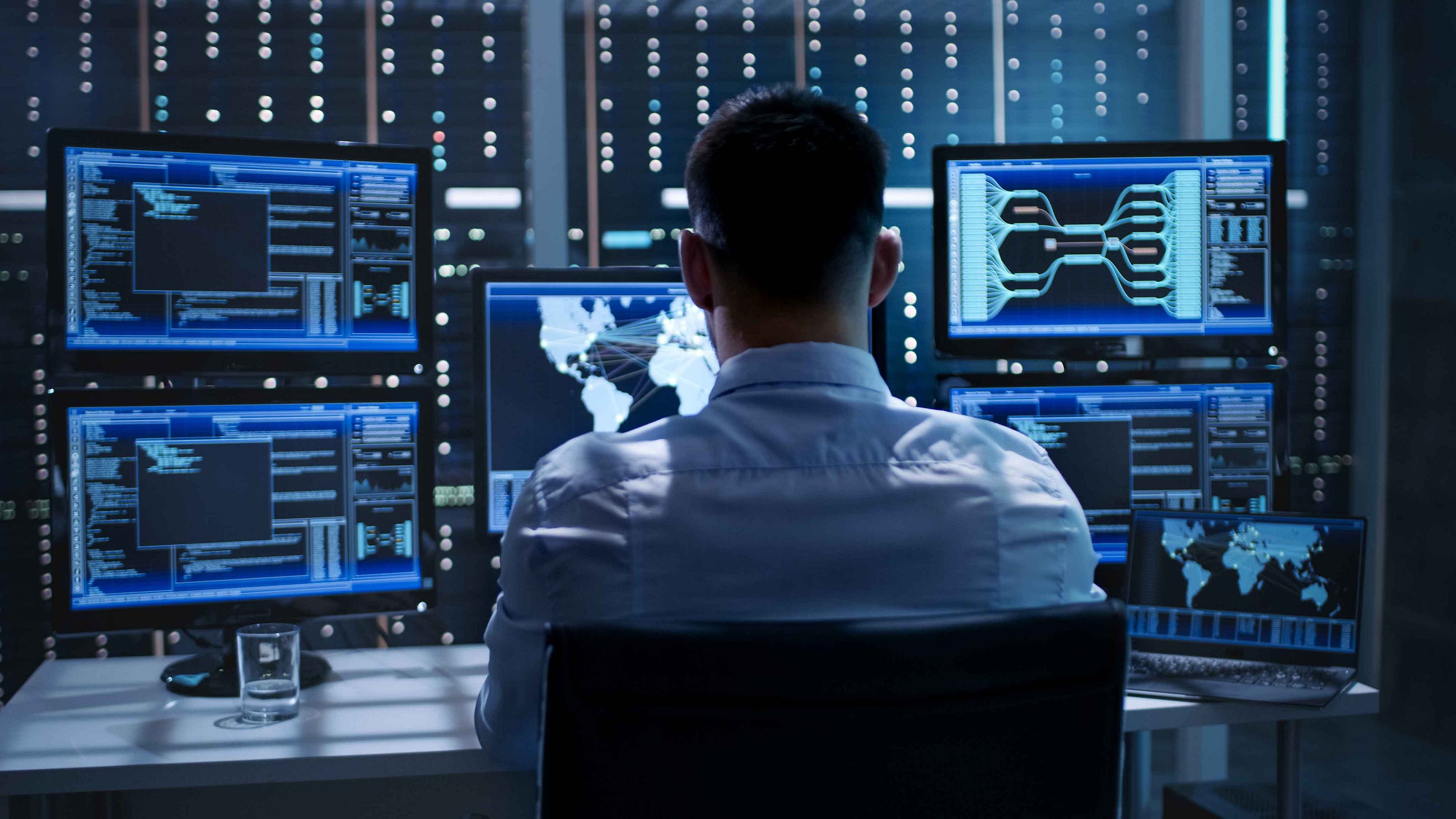 Revolutionize Your Cyber Défense: 7 Mind-Blowing SOC Innovations!