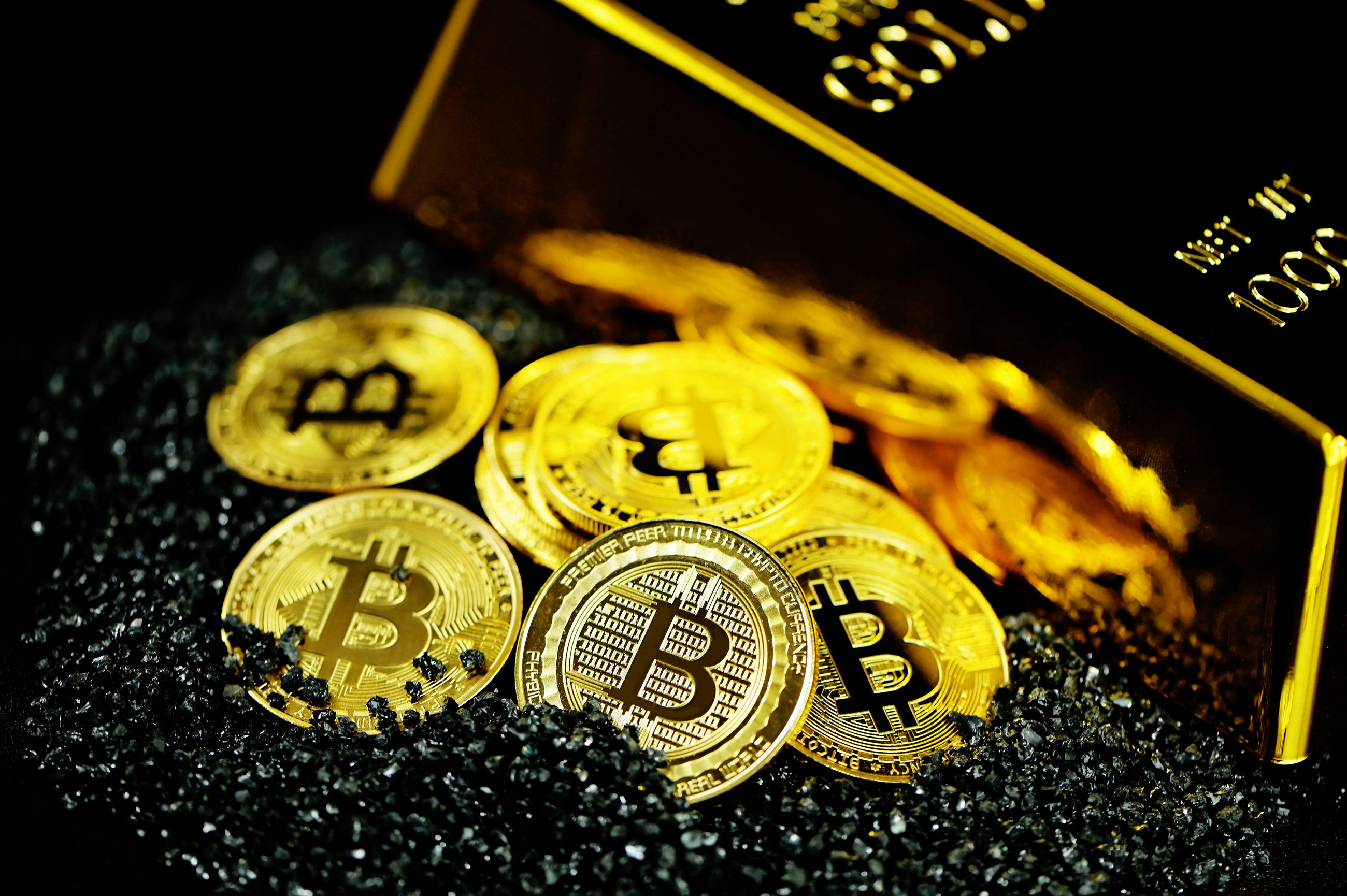 Gold Broke. Bitcoin Barely Moved.