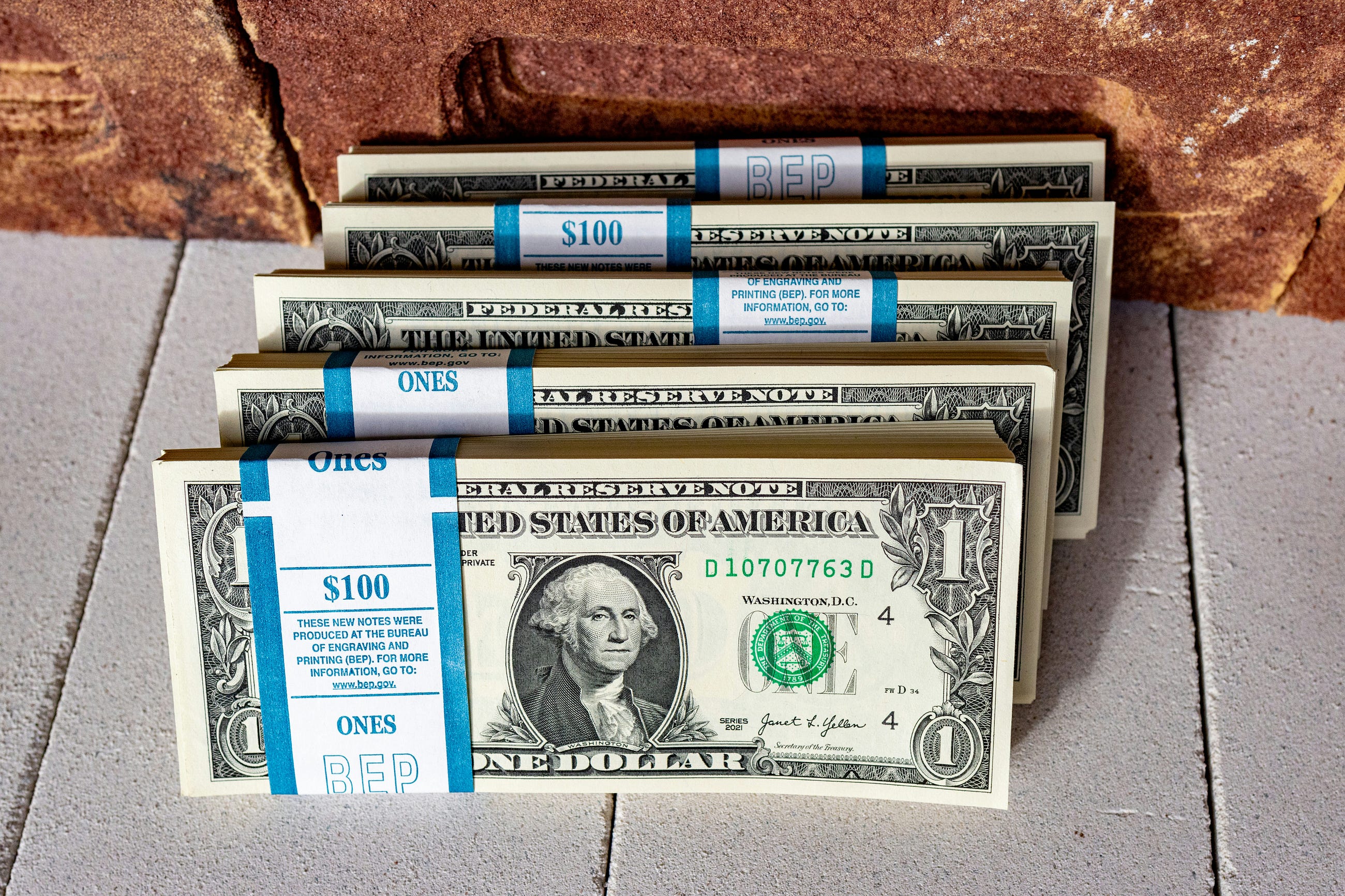 7 Money Habits That Quietly Make People Rich (Most People Ignore #3)