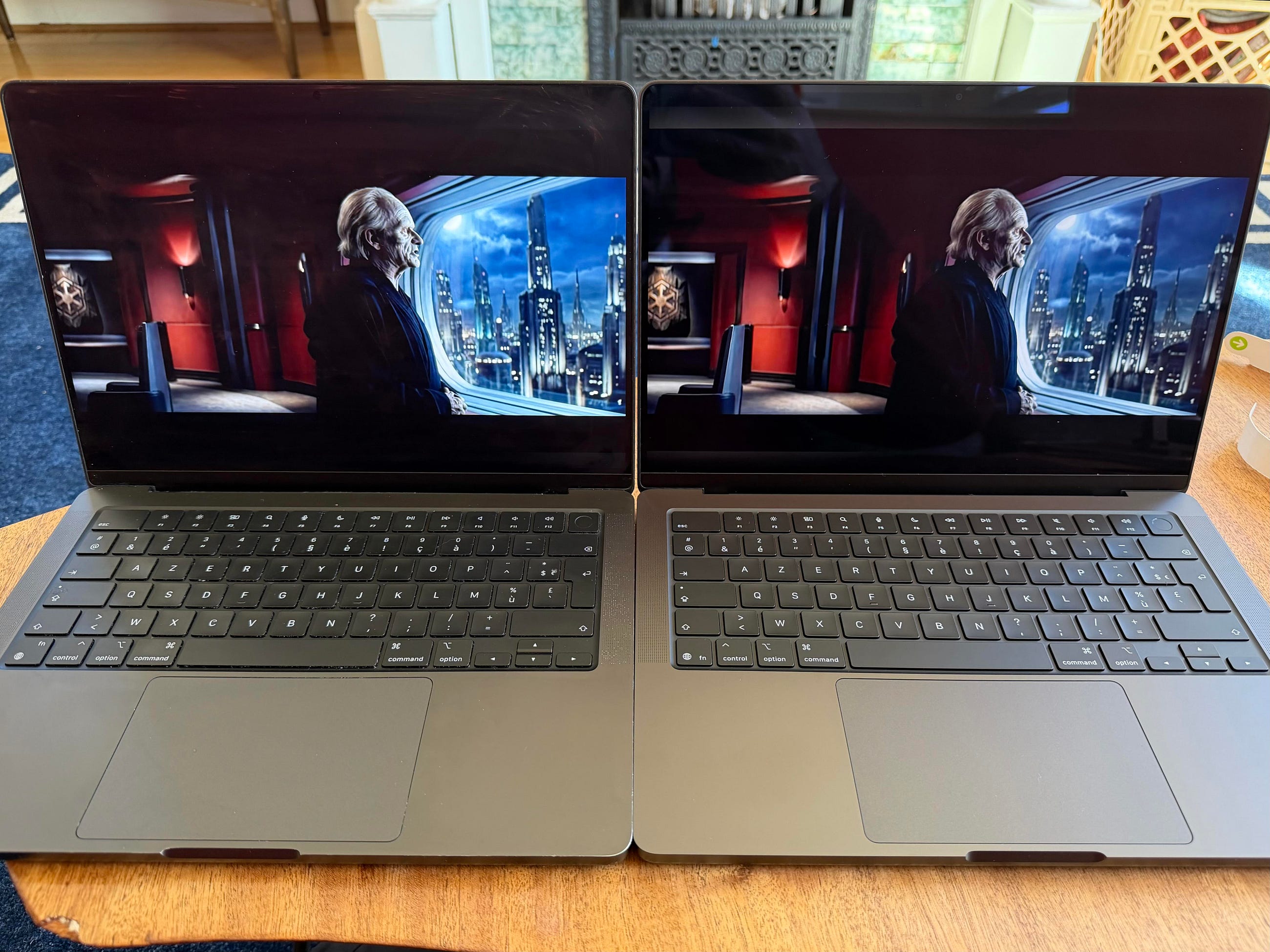 Macbook Pro M4 Max vs M5 Max : Quick LLM Speed Test
