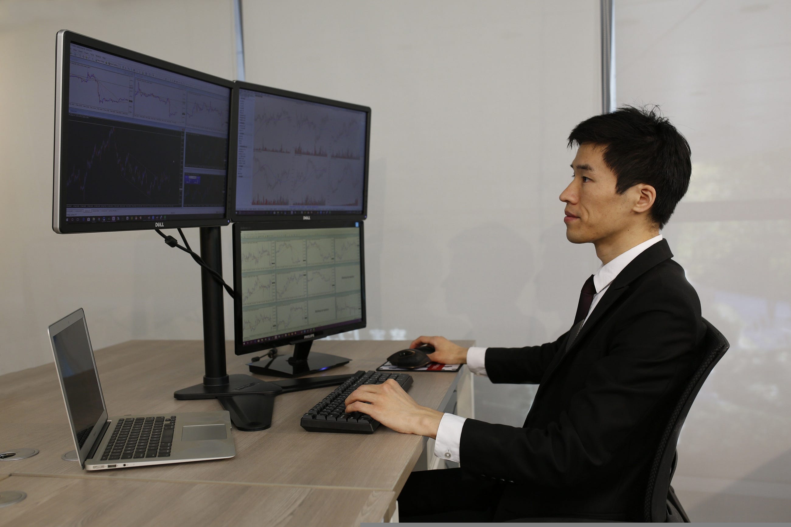 Why Professional Traders Think in Probabilities