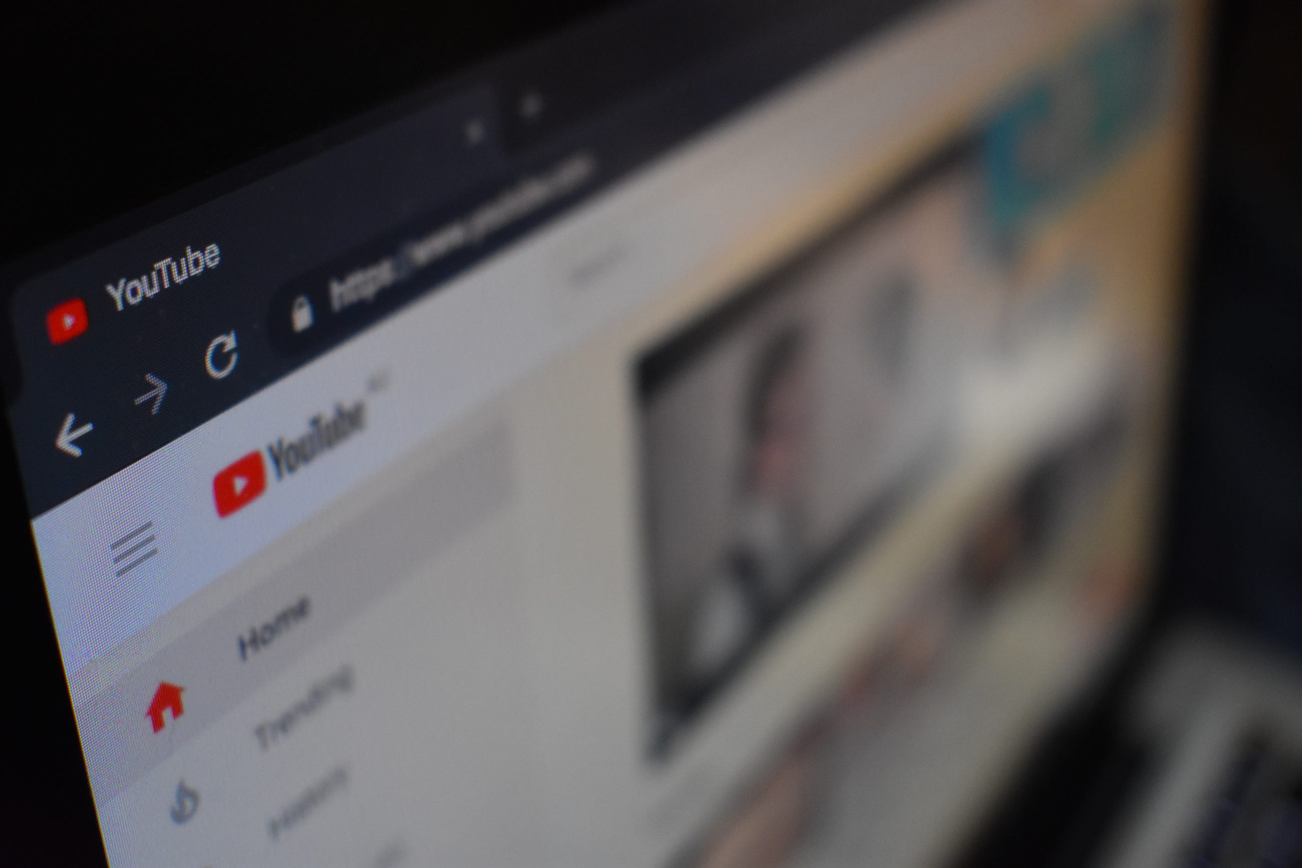 8 Things to Consider Before Starting a Youtube Channel