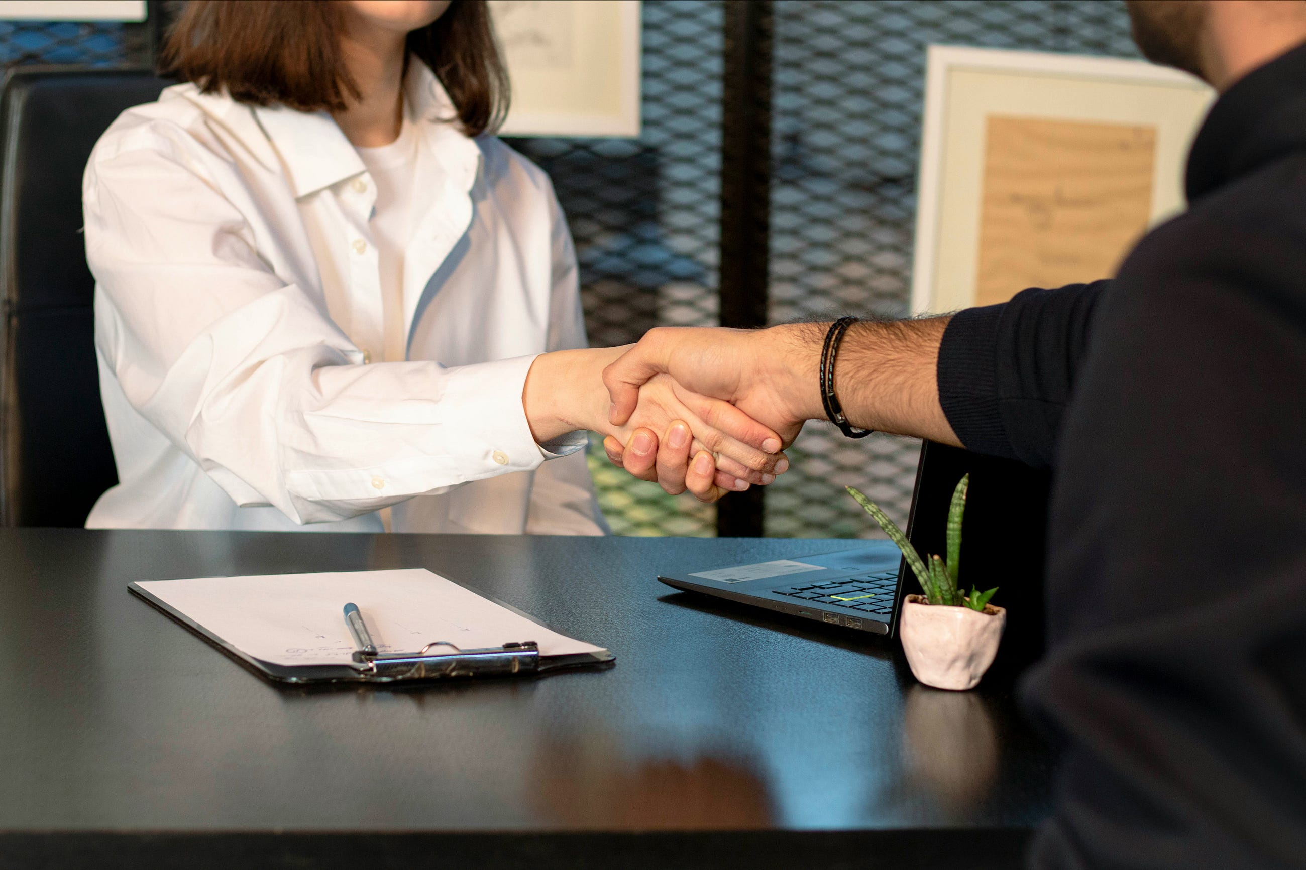 How to Onboard New Hires Faster with AI Prompts