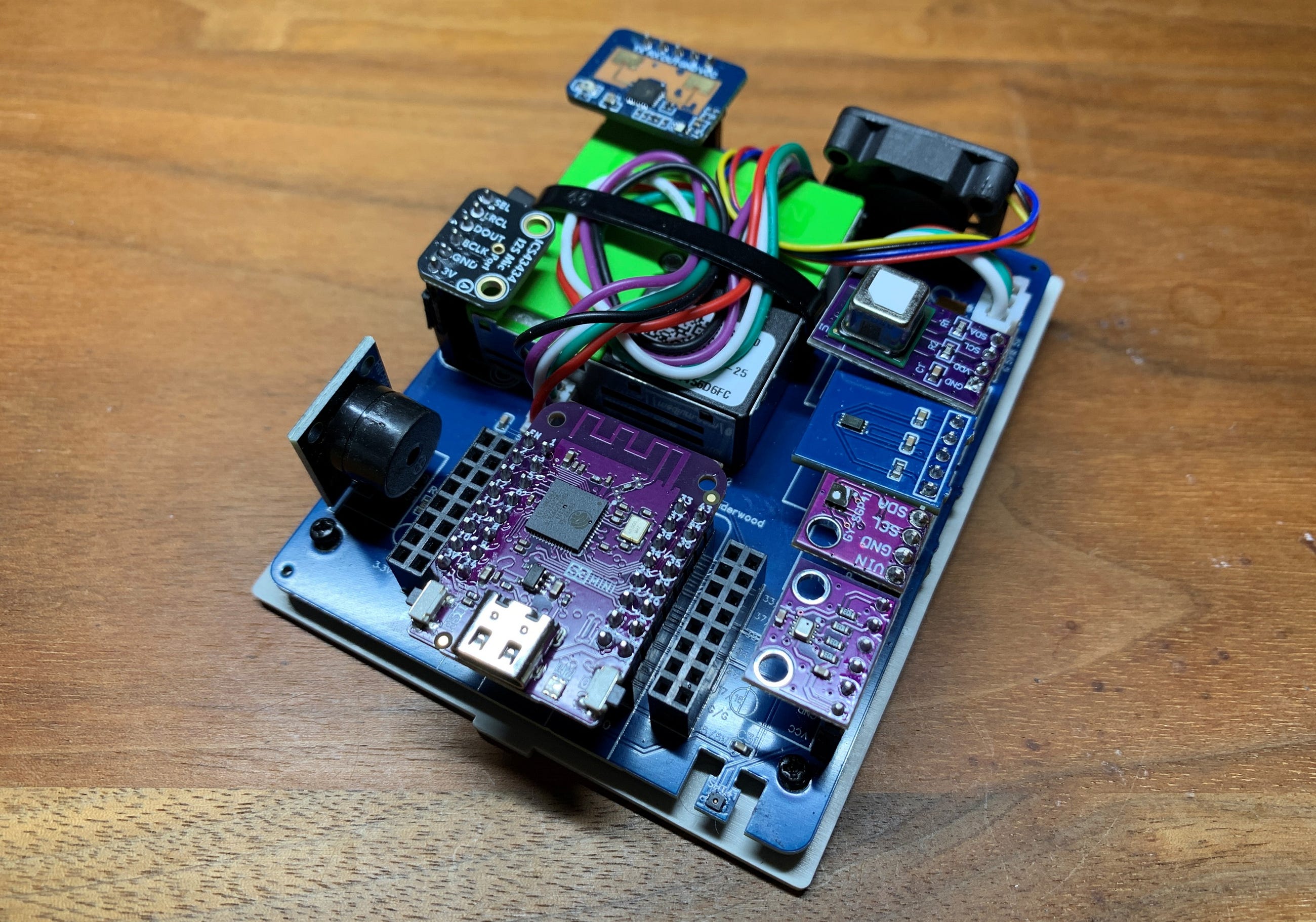 DIY All-in-One Environment Monitor V2