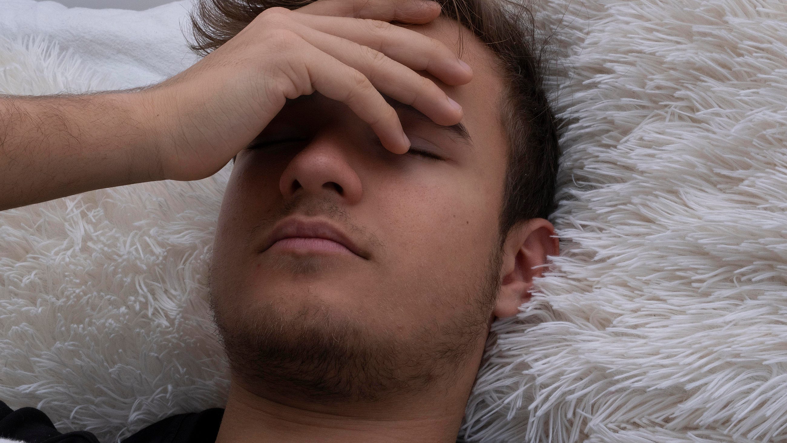 Headache vs Migraine: The Mistake That Keeps Your Pain Coming Back