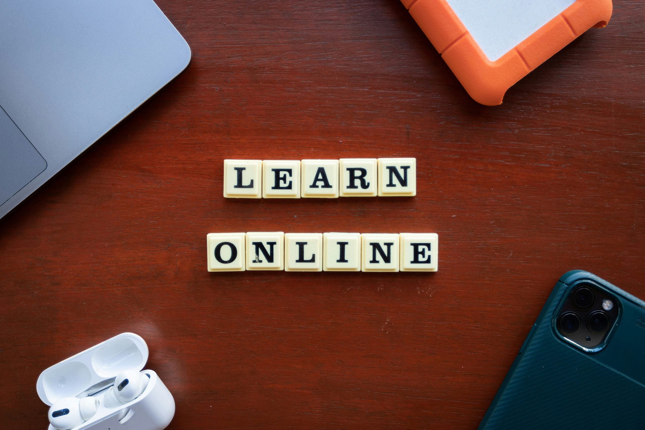 Free YouTube vs Paid Affiliate Courses: What Beginners Don’t Realise.