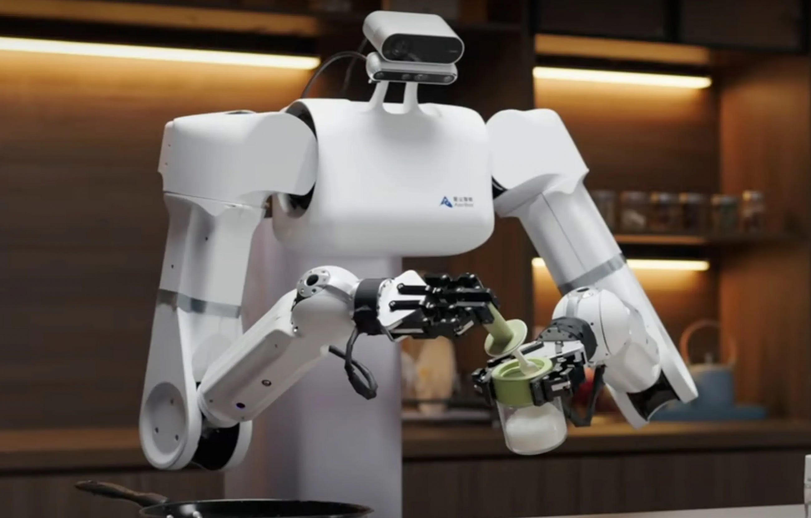 Unbelievable Video: Ultra-Smooth, Lightning-Fast Humanoid Robot in Action