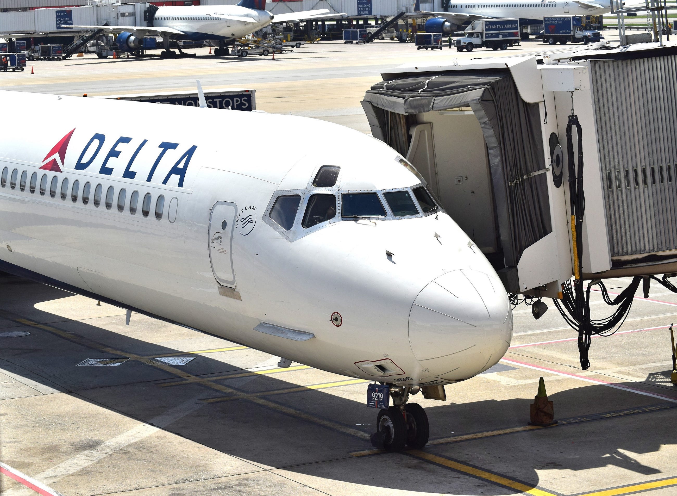 Why Does Delta Lie to Its Customers-