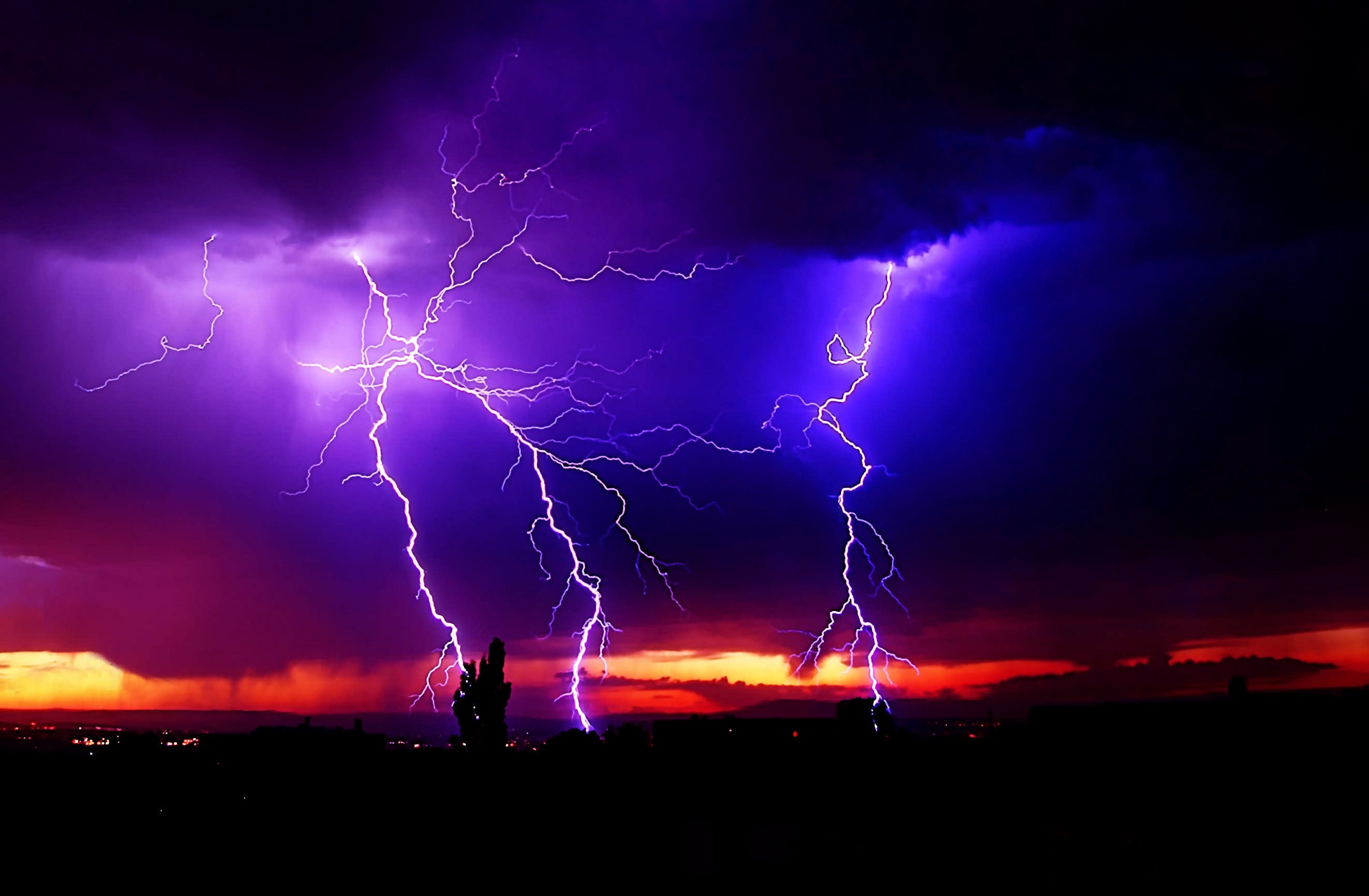 Does Your Mobile Phone Attract Lightning The Catalyst Medium