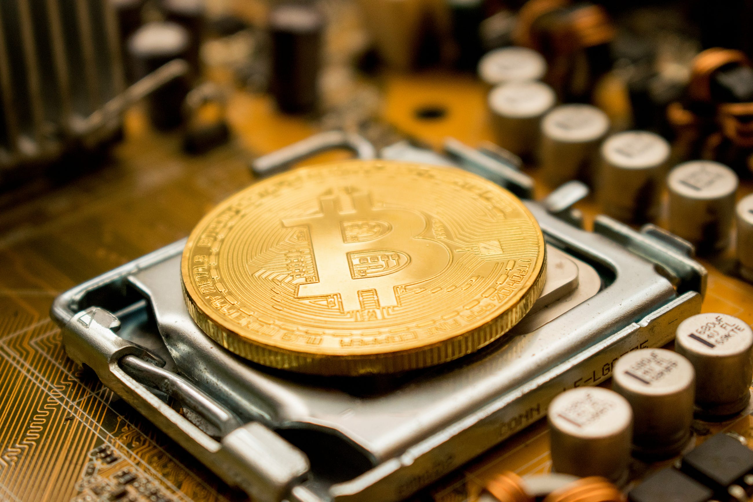 Anthropic Is Killing Bitcoin. Also, Hash Rate Just Hit an All-Time High. Pick One