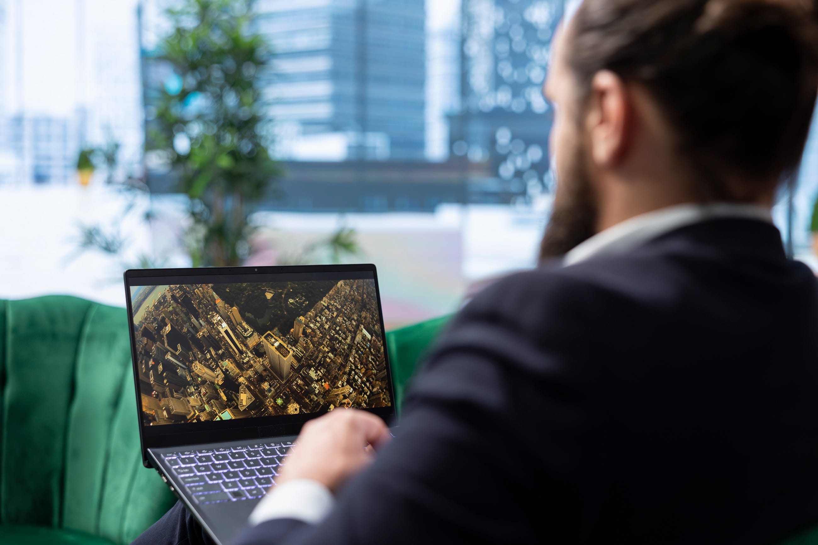 Setting Up a Virtual Asset Business in the UAE: Key Considerations