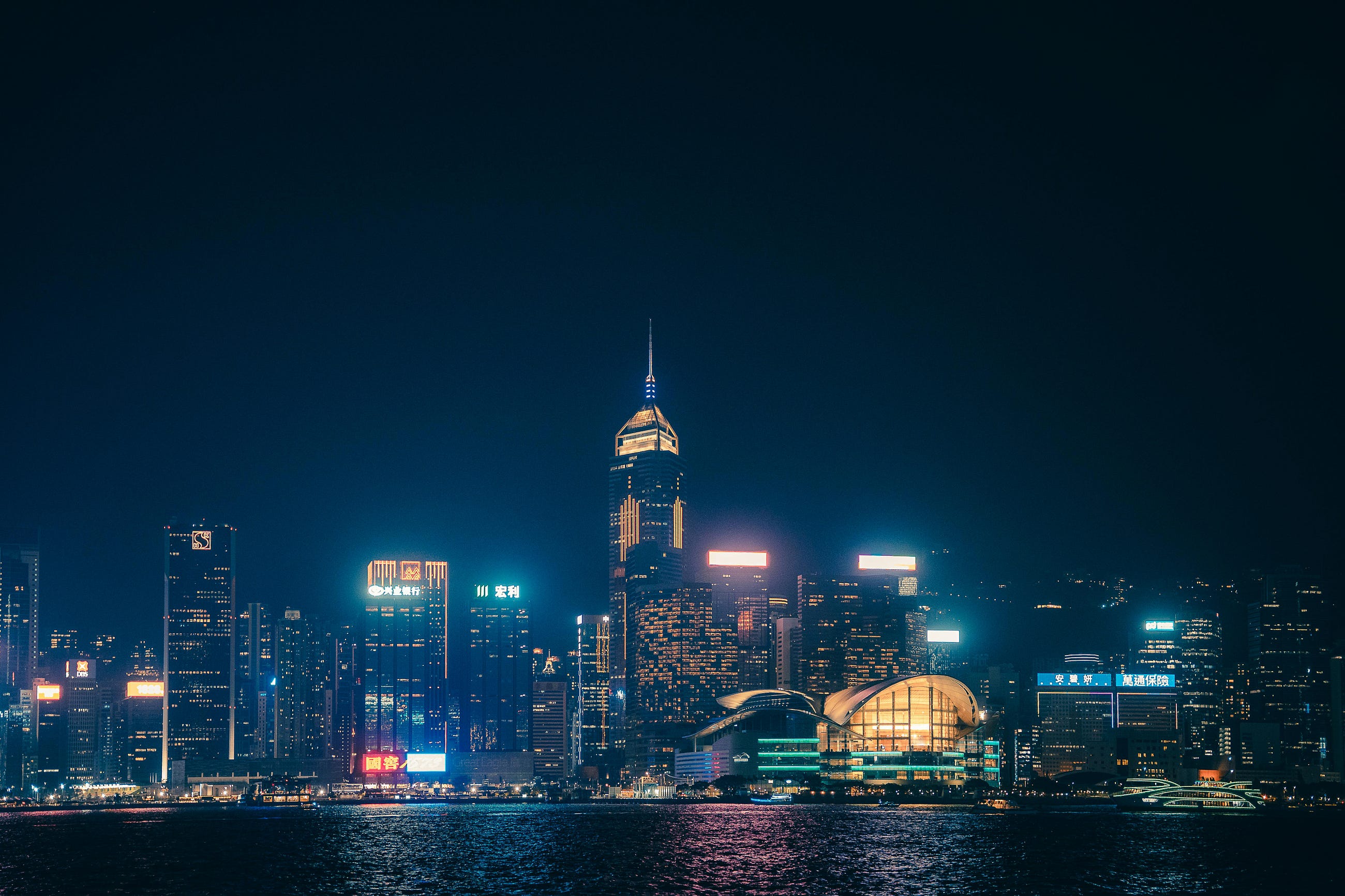 Hong Kong grants first stablecoin licenses to HSBC and a Standard Chartered-led group