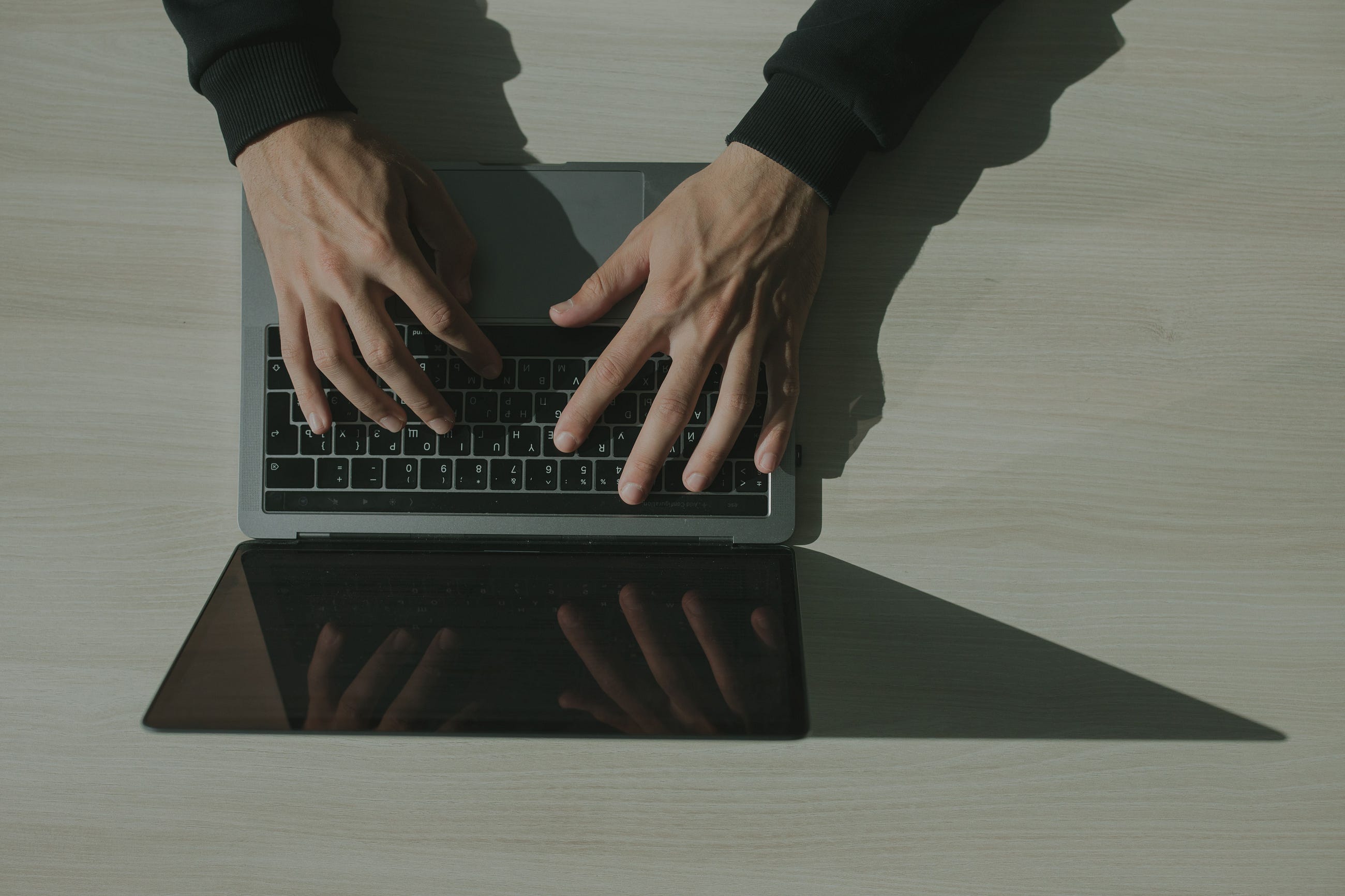 How Freelancers Can Respond to Clients Twice as Fast With AI