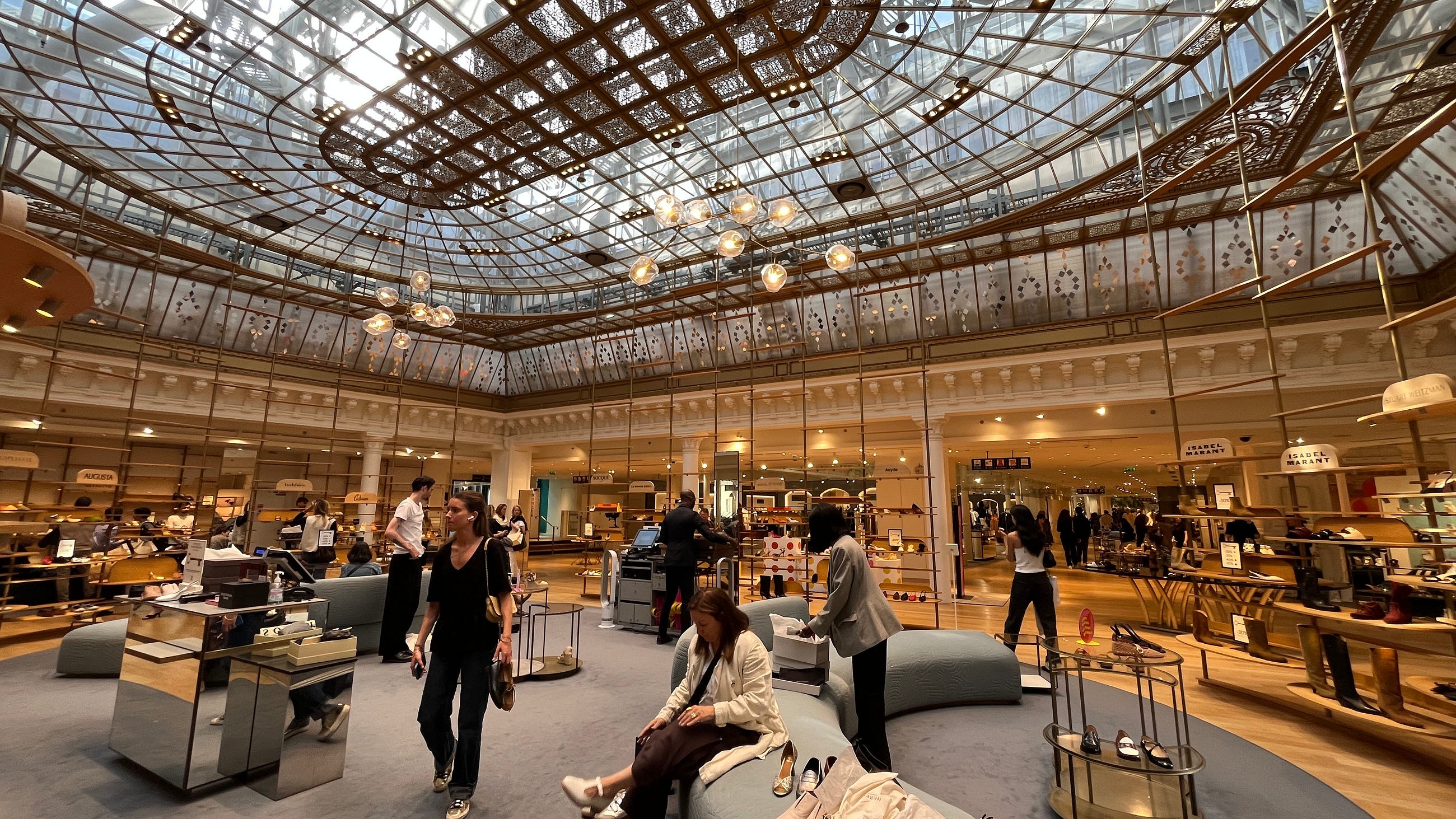 ???Reference??????????Le Bon Marché ?