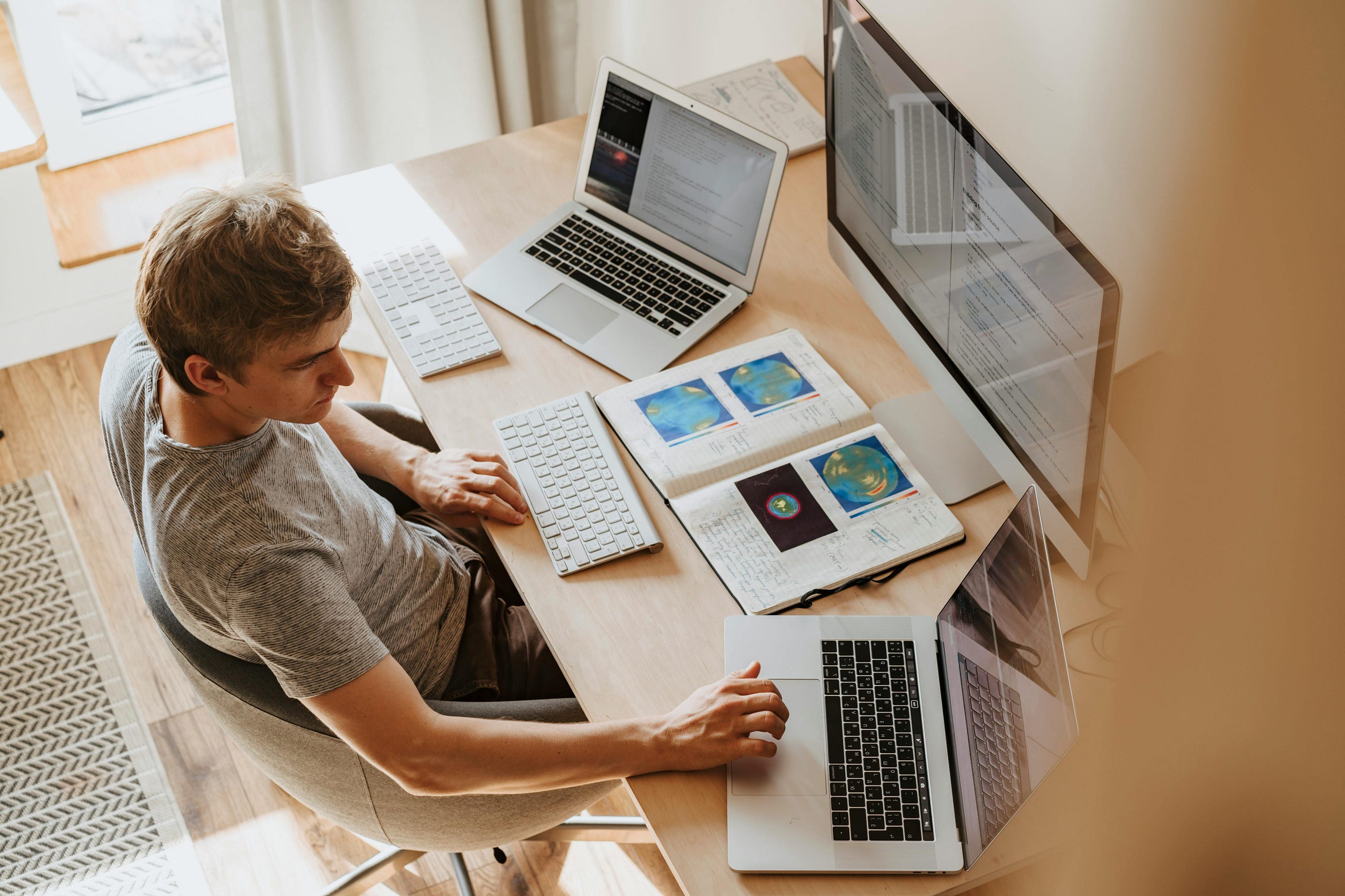 Python GUI Development with Tkinter: Creating Simple Desktop Apps