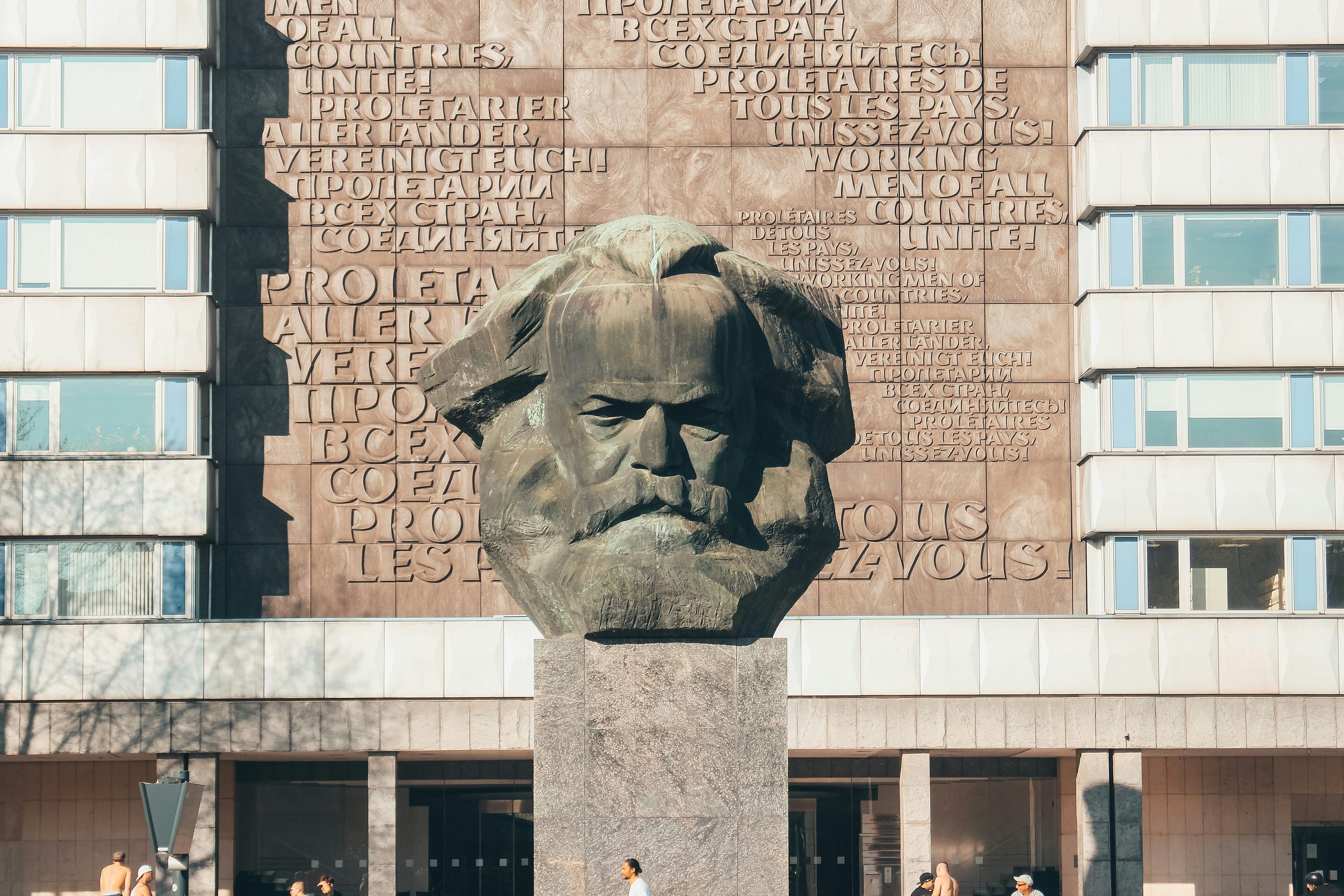 The Marx Algorithm: Artificial General Intellect