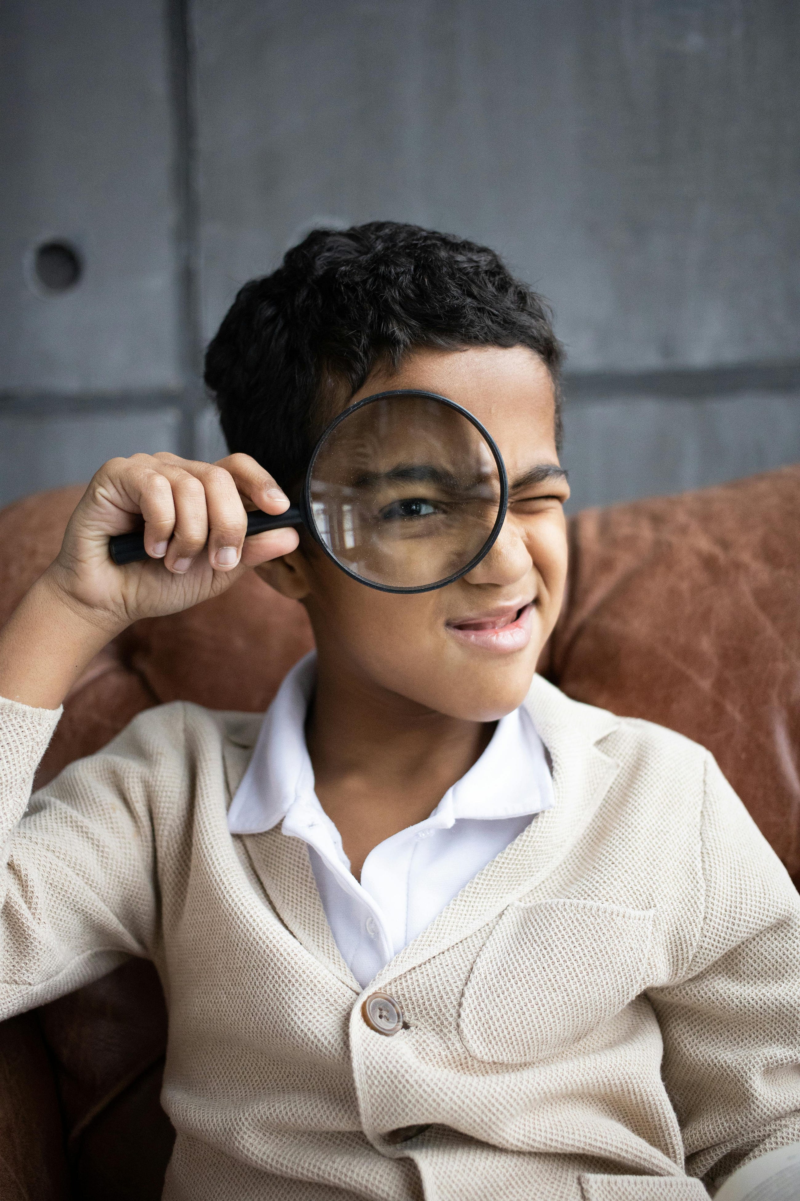 Who Uses Search Engines? A Generational Comparison