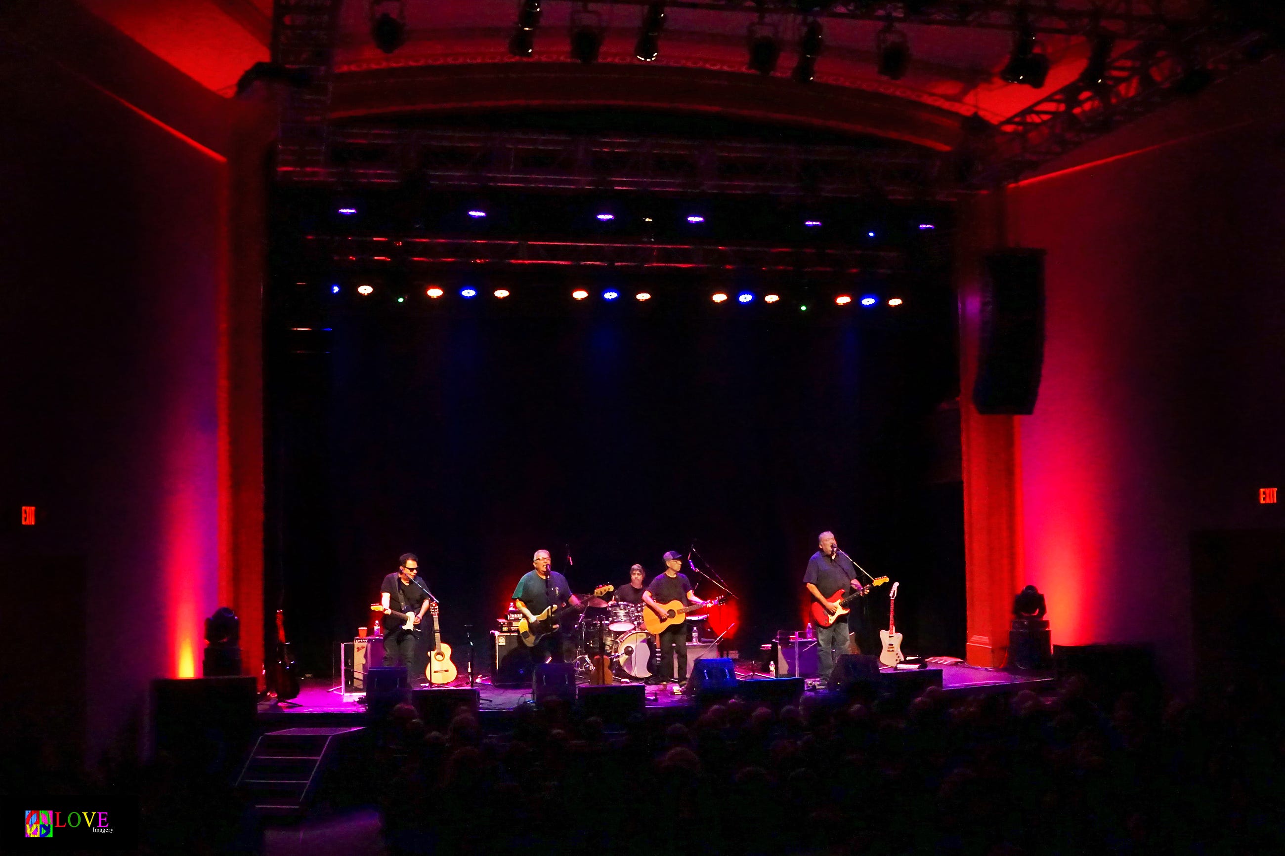 Simply Fantastic Los Lobos Live At The Newton Theatre Los Lobos Live At The Newton Theatre