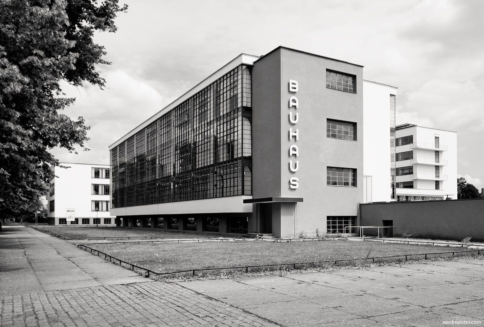 Bauhaus, 1919–1933 – Lenine(on) – Medium