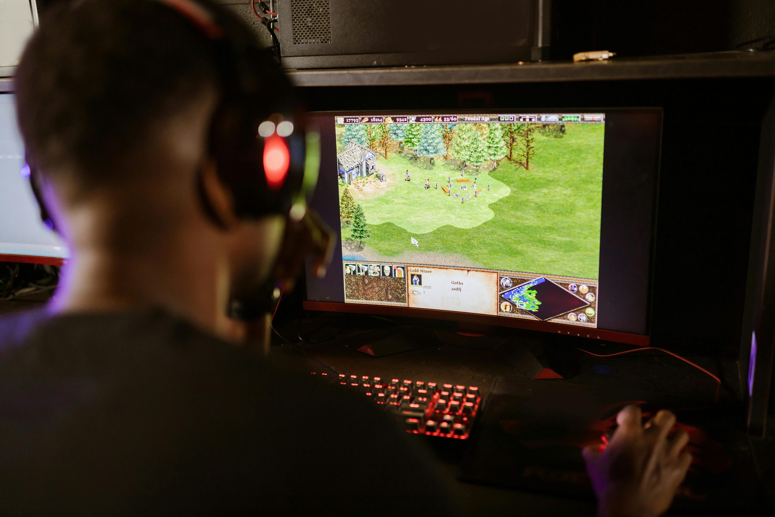 Practical OOP Object Relationships — Understanding Association through a Game Engine Project