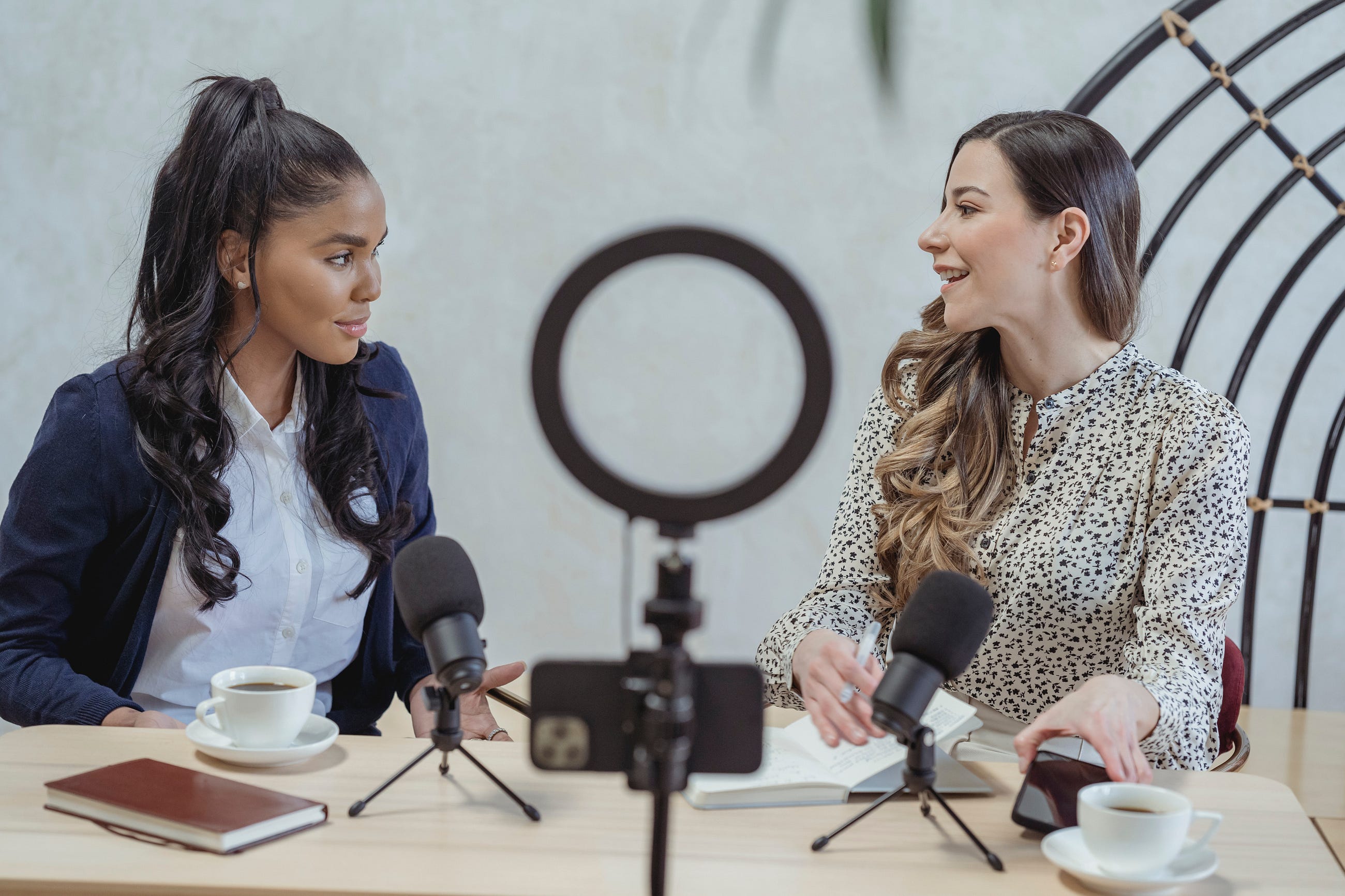 5 Ways to Connect with Brands for Influencer Deals