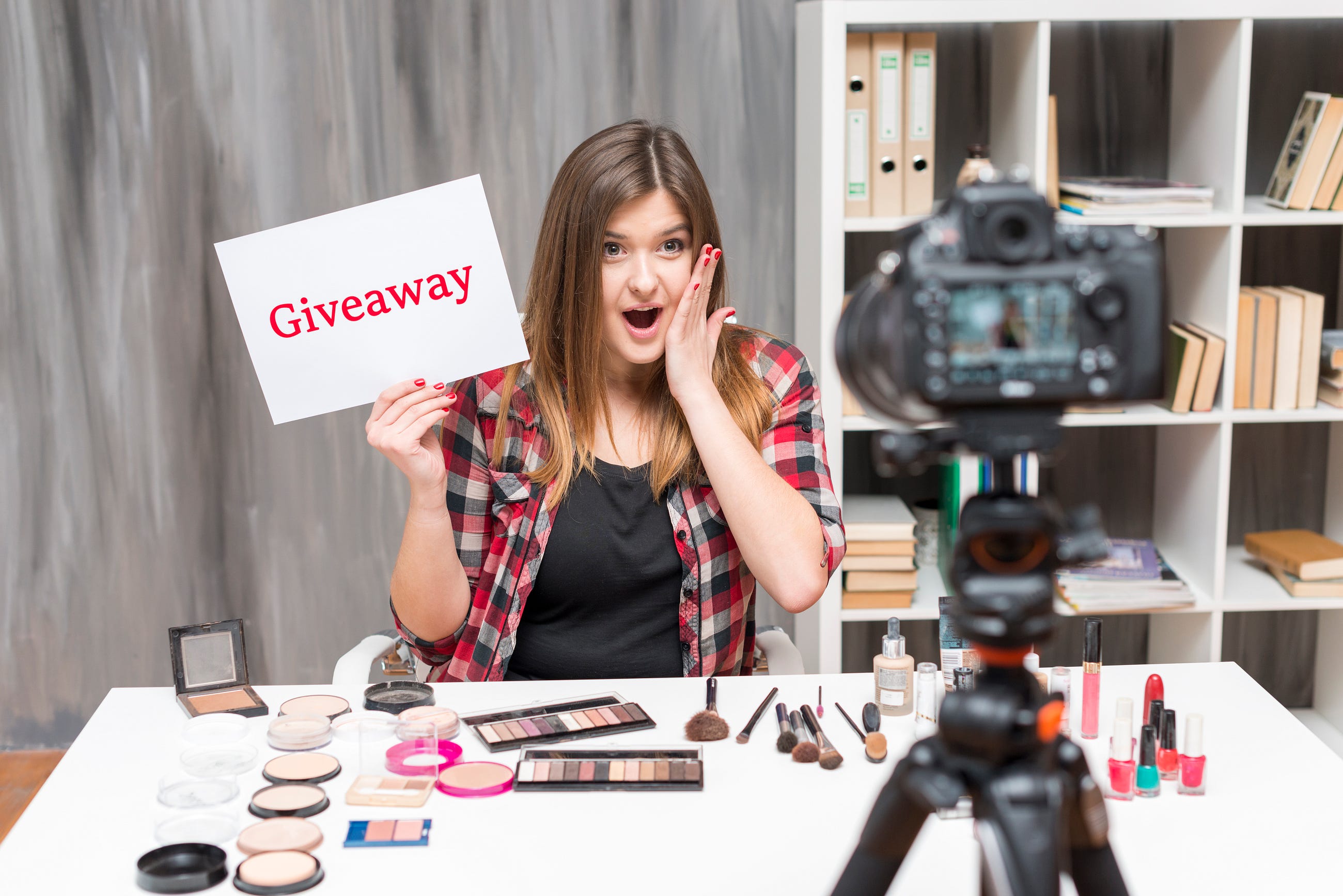 The Benefits of Partnering with Influencers for Your Giveaway Campaign