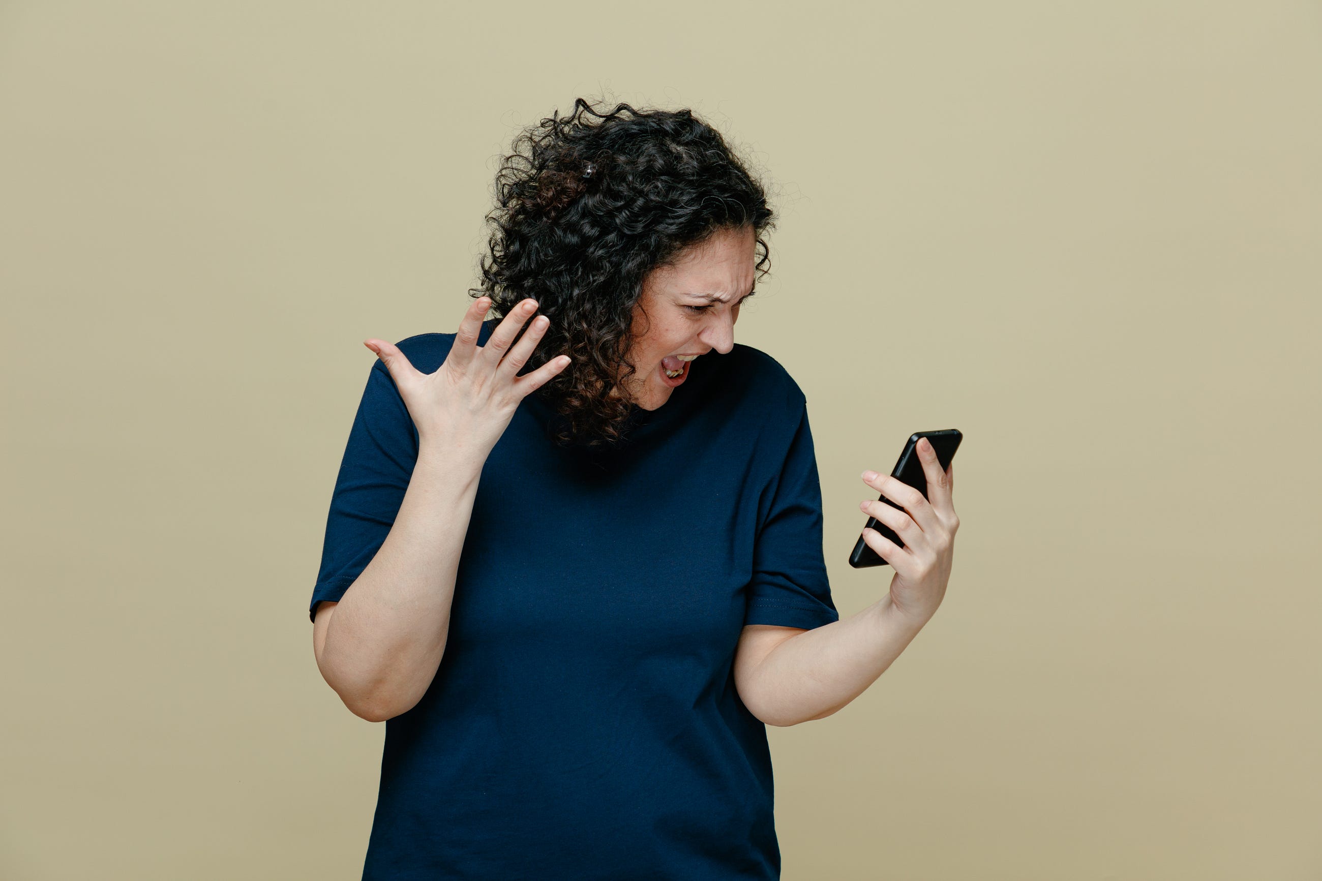Unlock the secret to speeding up your phone’s performance by 5x with these expert tips and tricks.