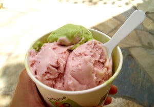 Pistachio_&_strawberry_happiness