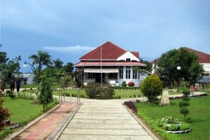 Bung Karno di Bengkulu (www.journeytoindonesia.net)