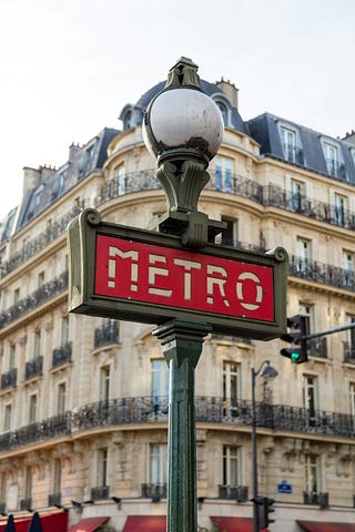 picture of a metro station in Paris