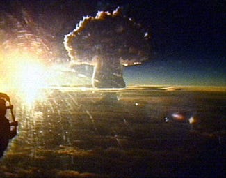 picture of atomic bomb explosion