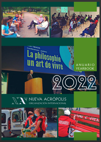 A book cover. “ANNUARIO YEARBOOK (Annual Yearbook) 2022".