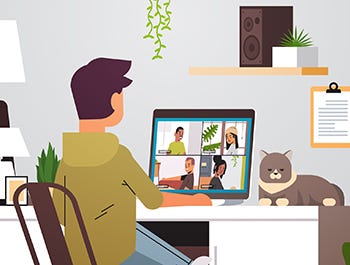 Um rapaz sentado em uma cadeira em frente ao notebook em uma sala virtual. Existem plantas e um gato na frente dele.