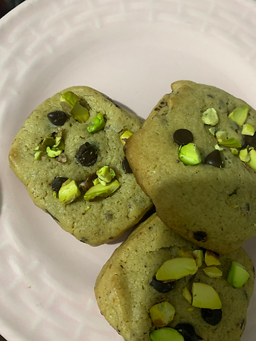 Pistachio chocolate chip cookies