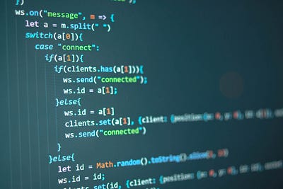 Cómo funciona el scope de JavaScript con las variables var, let y const — en 10 minutos