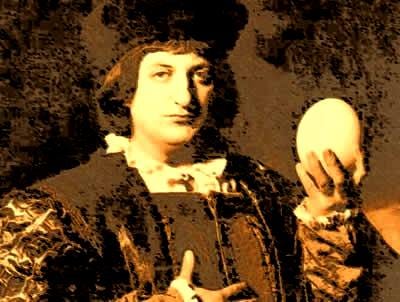 Cristóvão Colombo segurando um ovo de avestruz.