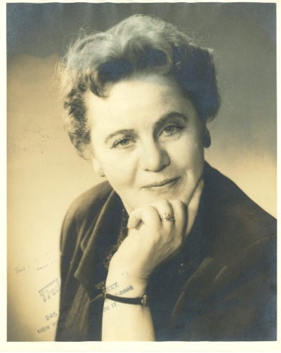 Portrait of Genia Silkes from the Papers of Genia Silkes. Courtesy of YIVO.