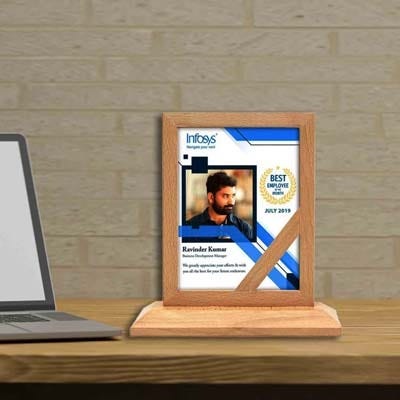 Sophisticated Memento in Exclusive Wooden Frame