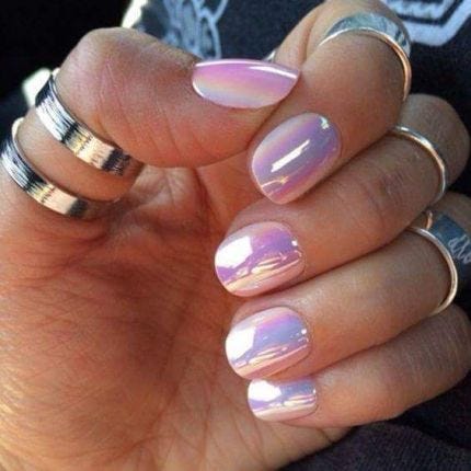 Iridescent-chrome nails for summer 2023