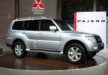 2. Mitsubishi_Pajero