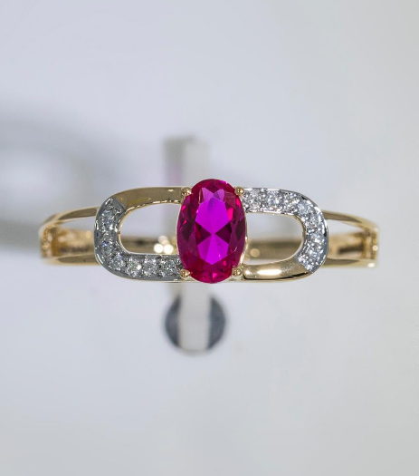 Madelia Diamond Ring