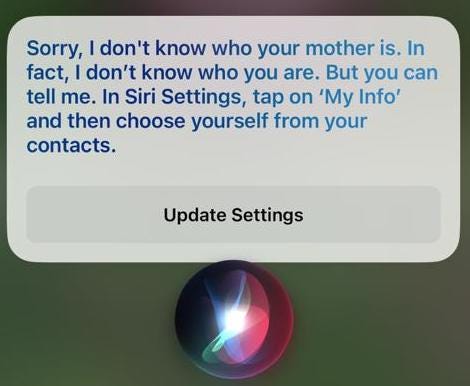 Siri responde que não pode ligar à minha mãe porque não sabe quem ela é. Nem sabe quem sou seu. Mas que eu posso dizer-lhe tudo isso, indo às definições disponíveis em “My Info”.