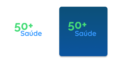 A imagem da esquerda volta um logo que tem o número 50 e o sinal de “mais” na cor verde e o nome “Saúde” um pouco abaixo do “50+” na cor azul | A imagem da direita tem a mesma descrição da anterior, mas com o fundo azul um pouco mais escuro que o azul da palavra “saúde”.