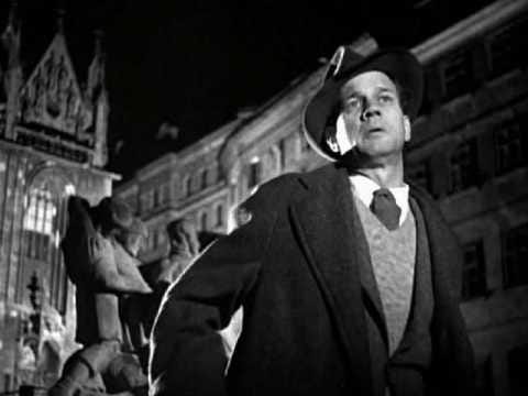 Cotten as Holly Martins in The Third Man (1949)