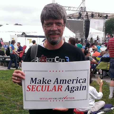 Photo of William Keener at the Reason Rally (2016).