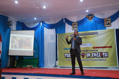 English Master Trainer nomor 1 Indonesia---Mr. Ilham Saheri, S.Pd., C.APA, CC., CL---Global Vibe Inspiration