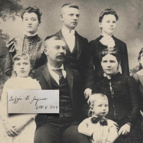 Animated gif of family photograph in Ponga with overlay of a young woman’s inscription on her scrapbook.