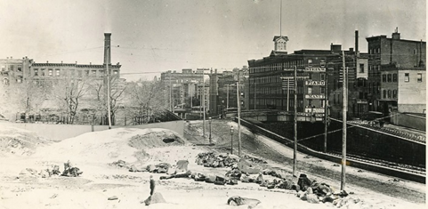 Park Avenue was originally the route of the New York and Harlem Railroad, New York’s first passenger railroad and one of the first in the country.